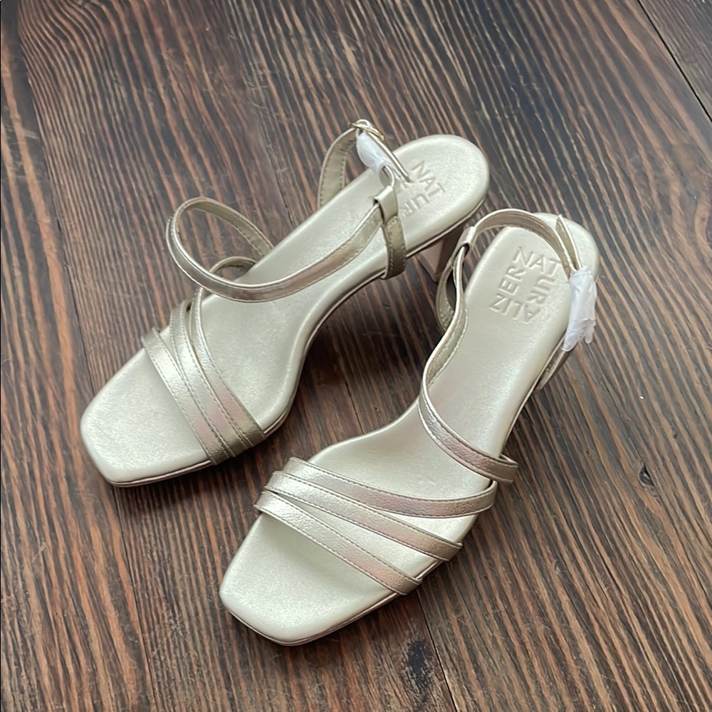 Naturalizer Champagne Gold Heel